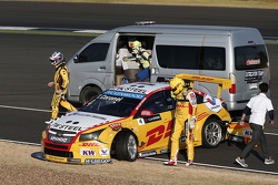 Tom Coronel, ROAL Motorsport Chevrolet Cruze, en Nicolas Lapierre, Lada Sport Rosneft Lada Vesta na