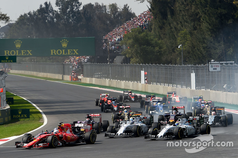 Sebastian Vettel, Ferrari SF15-T na largada