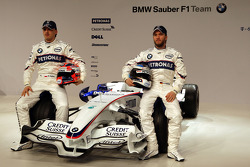 Robert Kubica ve Nick Heidfeld pose ve yeni BMW Sauber F3.08