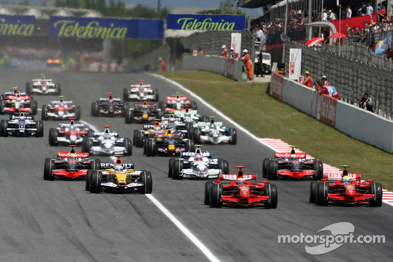 Start: Kimi Raikkonen, Scuderia Ferrari, F2008 leads, Felipe Massa, Scuderia Ferrari, F2008