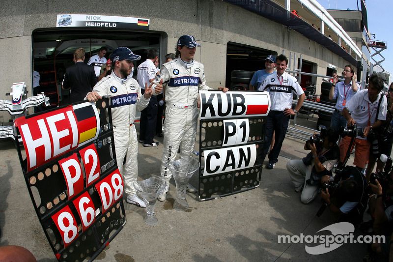 La celebración de la victoria de BMW Sauber F1, con Nick Heidfeld y Robert Kubica