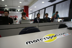 Команда Motorsport.com в пресс-центре