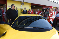 Sebastian Vettel, Ferrari met Sergio Marchionne, Ferrari President en CEO van Fiat Chrysler Automobi