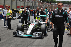 Lewis Hamilton, Mercedes AMG F1 W06 on the grid