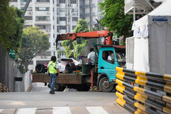杰克·丹尼斯在练习赛中撞车