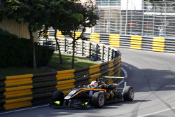 Antonio Giovinazzi, Carlin Dallara Volkswagen