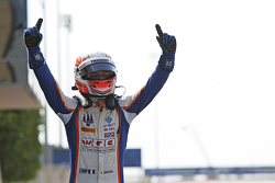 Le vainqueur Luca Ghiotto, Trident