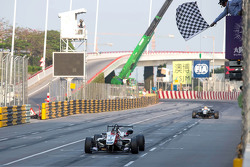 1. Felix Rosenqvist, Prema Powerteam, Dallara Mercedes-Benz