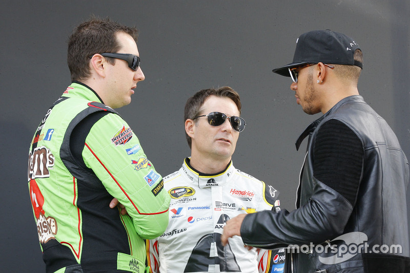 Bate-papo entre Kyle Busch, Jeff Gordon e Lewis Hamilton