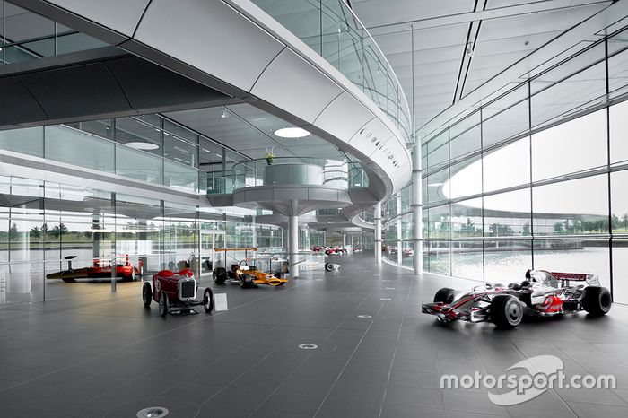 McLaren Clásicos en el centro de tecnología
