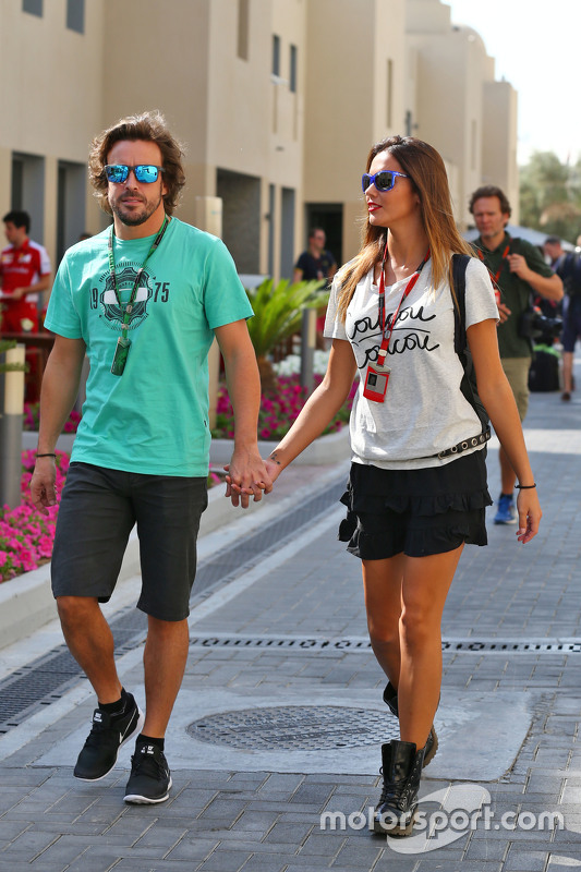 Fernando Alonso, McLaren, mit Freundin Lara Alvarez