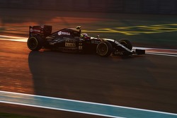 Pastor Maldonado, Lotus F1 E23