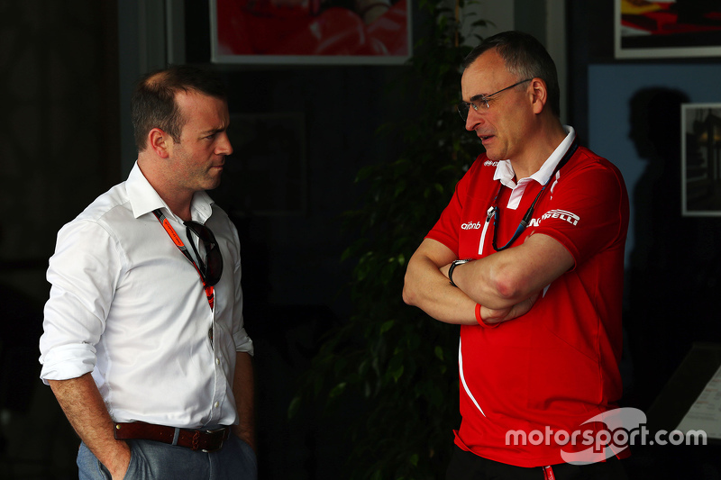 Стефан Фитцпатрик и Джон МакКиллиам, технический директор Manor Marussia F1 Team