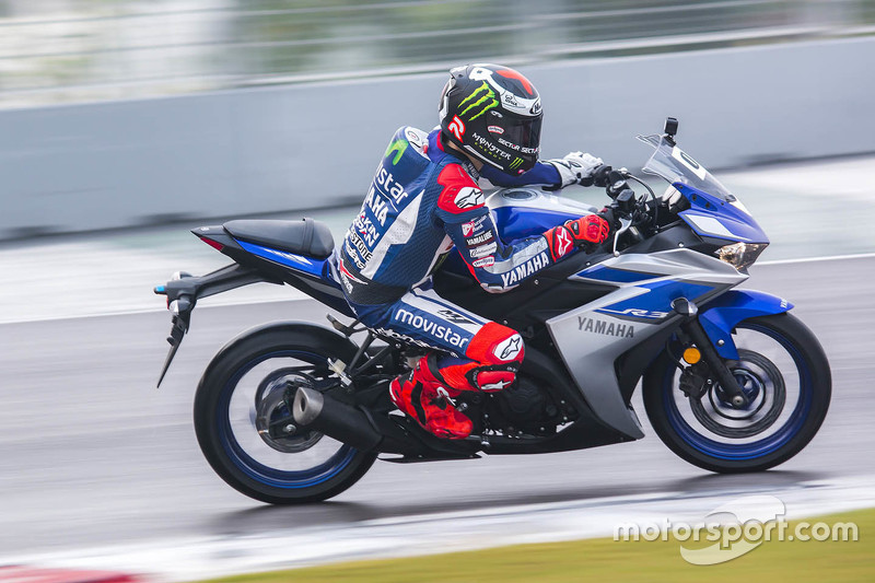 Jorge Lorenzo, Yamaha Factory Racing con la Yamaha YZF-R3