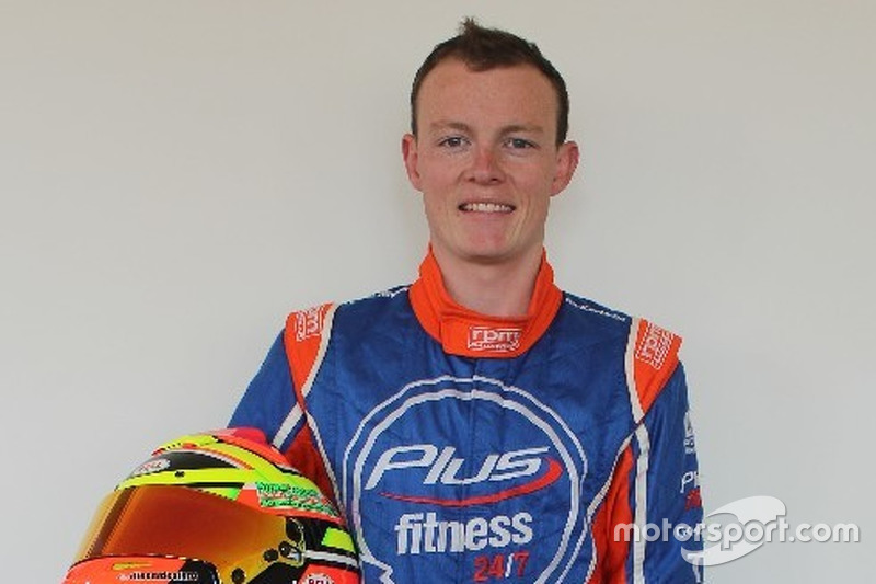 Aaren Russell signs for Erebus Motorsport