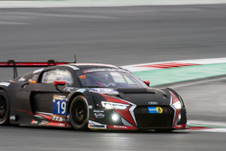 比利时奥迪WRT车队19号奥迪R8 LMS:迈克尔·梅多斯、斯图尔特·伦纳德、劳伦斯·万索尔