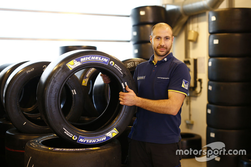 Un technicien Michelin au travail