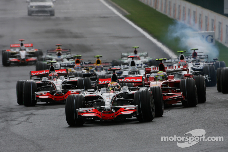 Start, Lewis Hamilton, McLaren Mercedes, MP4-23 ve Felipe Massa, Scuderia Ferrari, F2008