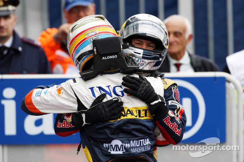 Fernando Alonso gratuliert