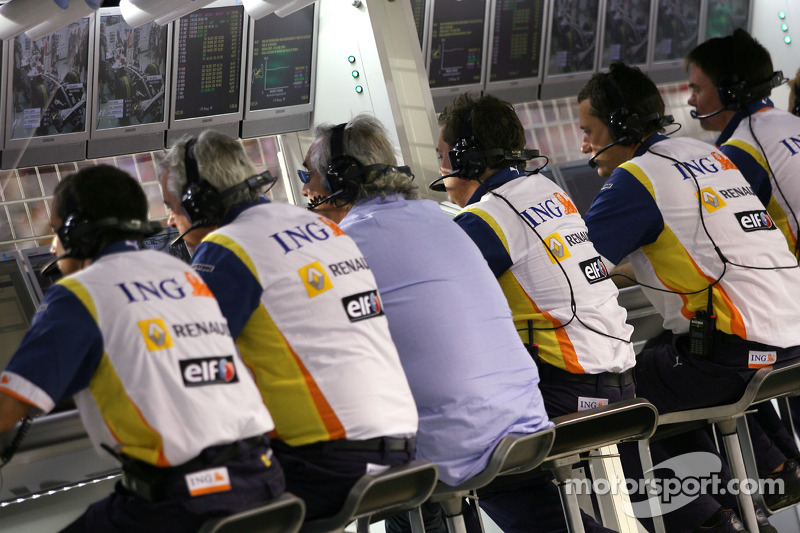 Briatore & Technikchef Pat Symonds werden gesperrt, verklagen aber die FIA