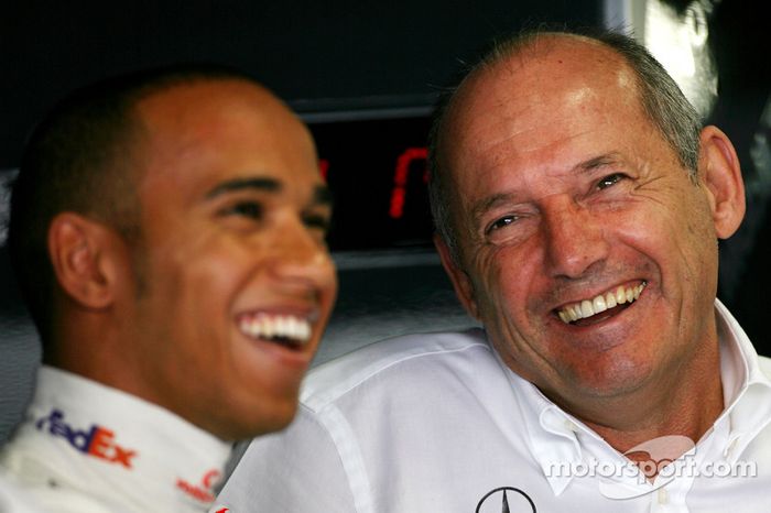 Ron Dennis, Presidente de McLaren y director del equipo y Lewis Hamilton, McLaren Mercedes