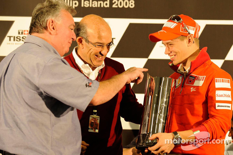 Casey Stoner, Ducati Team, mit Carmelo Ezpeleta