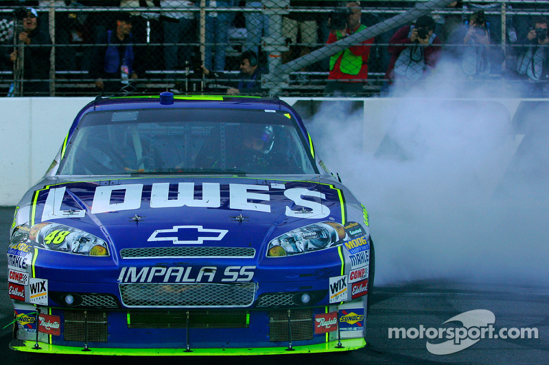 2008, Martinsville 2: Jimmie Johnson (Hendrick-Chevrolet)