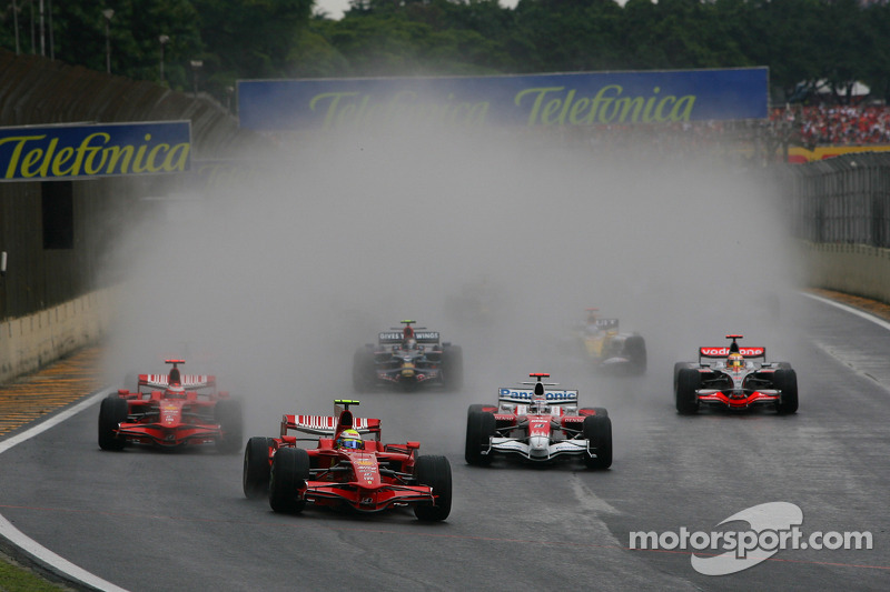 Start: Felipe Massa, Scuderia Ferrari lidera