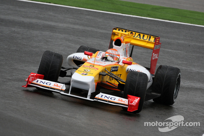 Представление новой машины Renault F1 в Портимане, 2009 год