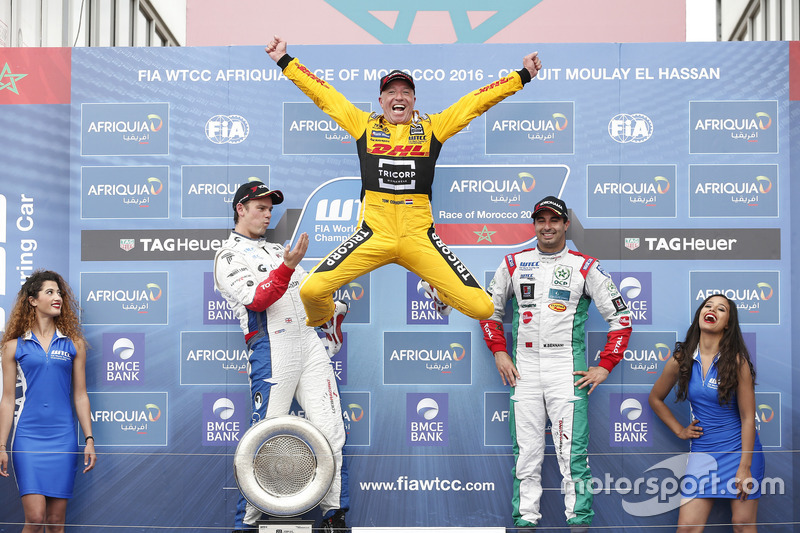 9. Podio: ganador de la carrera Tom Coronel, Roal Motorsport, Chevrolet RML Cruze TC1