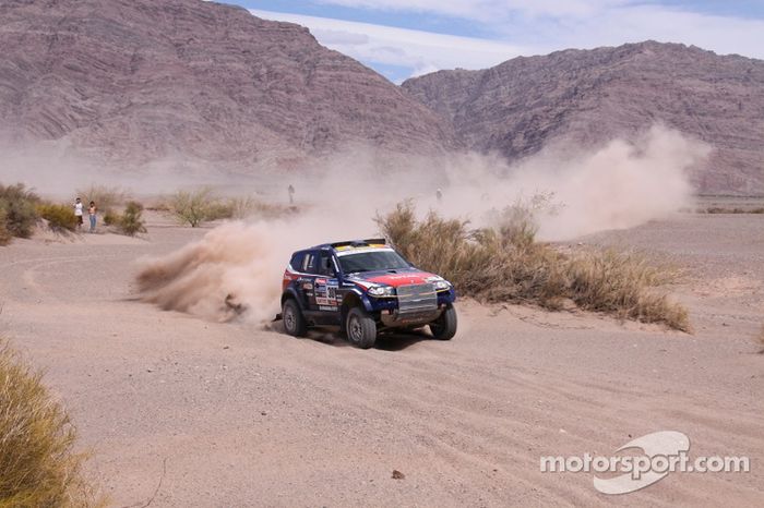 #301 BMW: Stephane Peterhansel y Jean-Paul Cottret