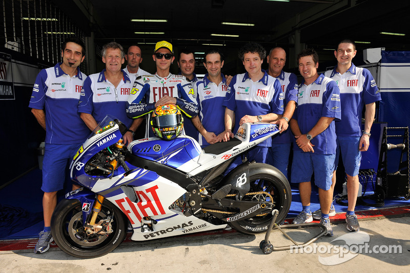 Valentino Rossi y la nueva Yamaha YZR-M1