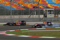 Mark Webber, Red Bull Racing et Sebastian Vettel, Red Bull Racing crash