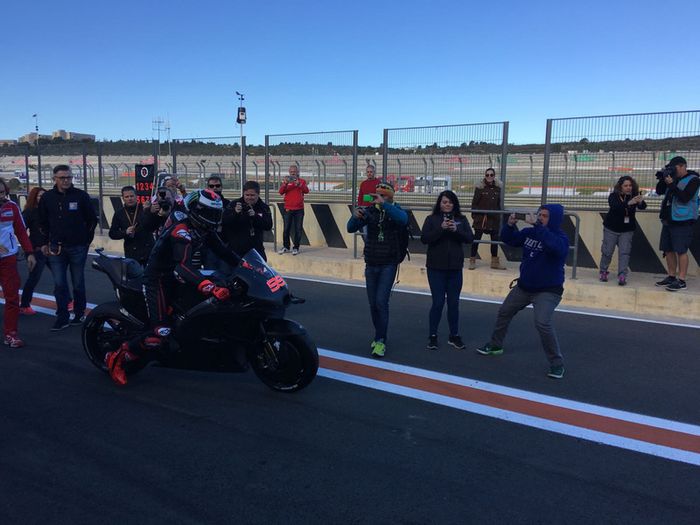 Lorenzo debut Ducati